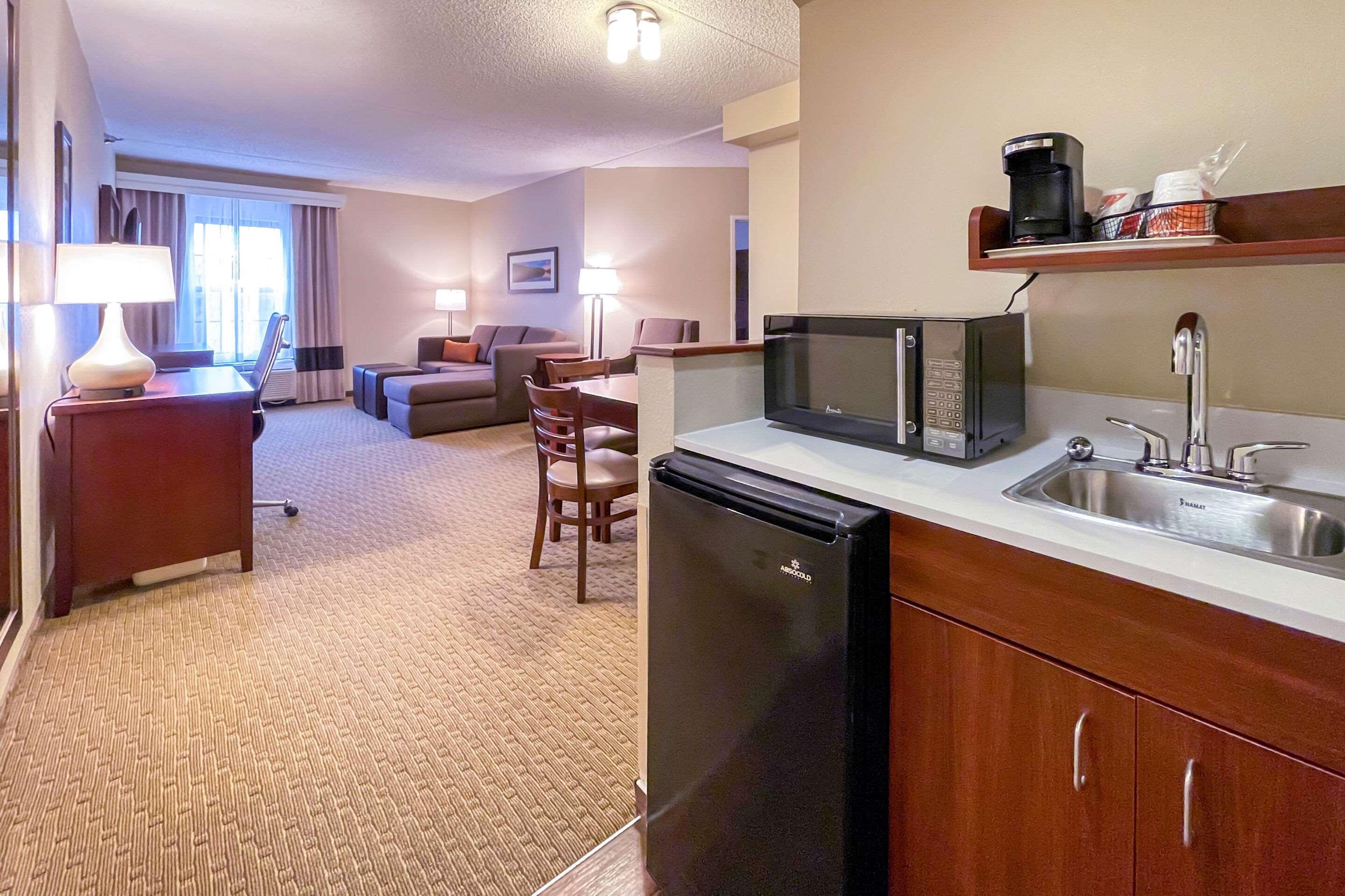 Comfort Suites Near Penn State - State College, Pa Bagian luar foto