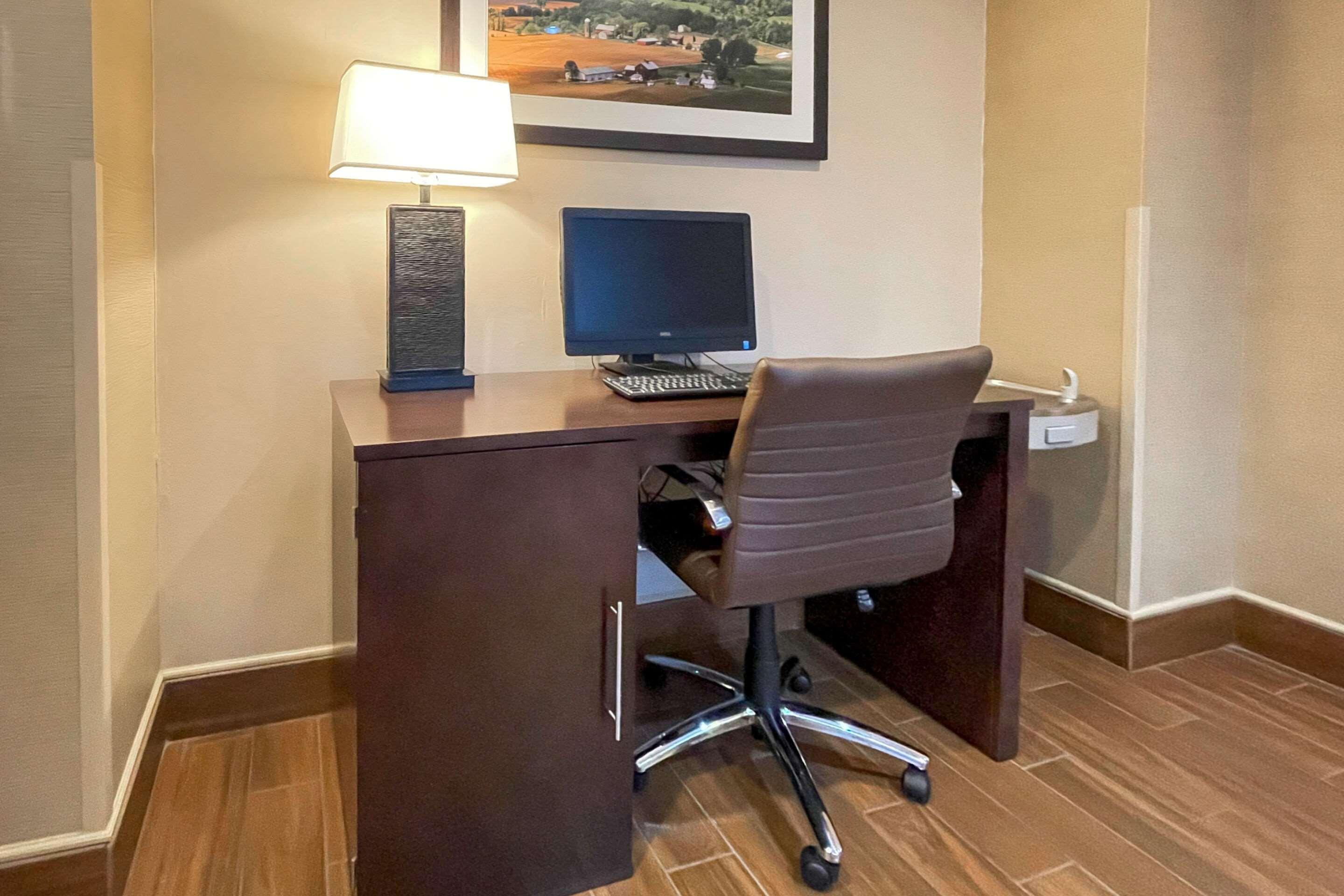 Comfort Suites Near Penn State - State College, Pa Bagian luar foto