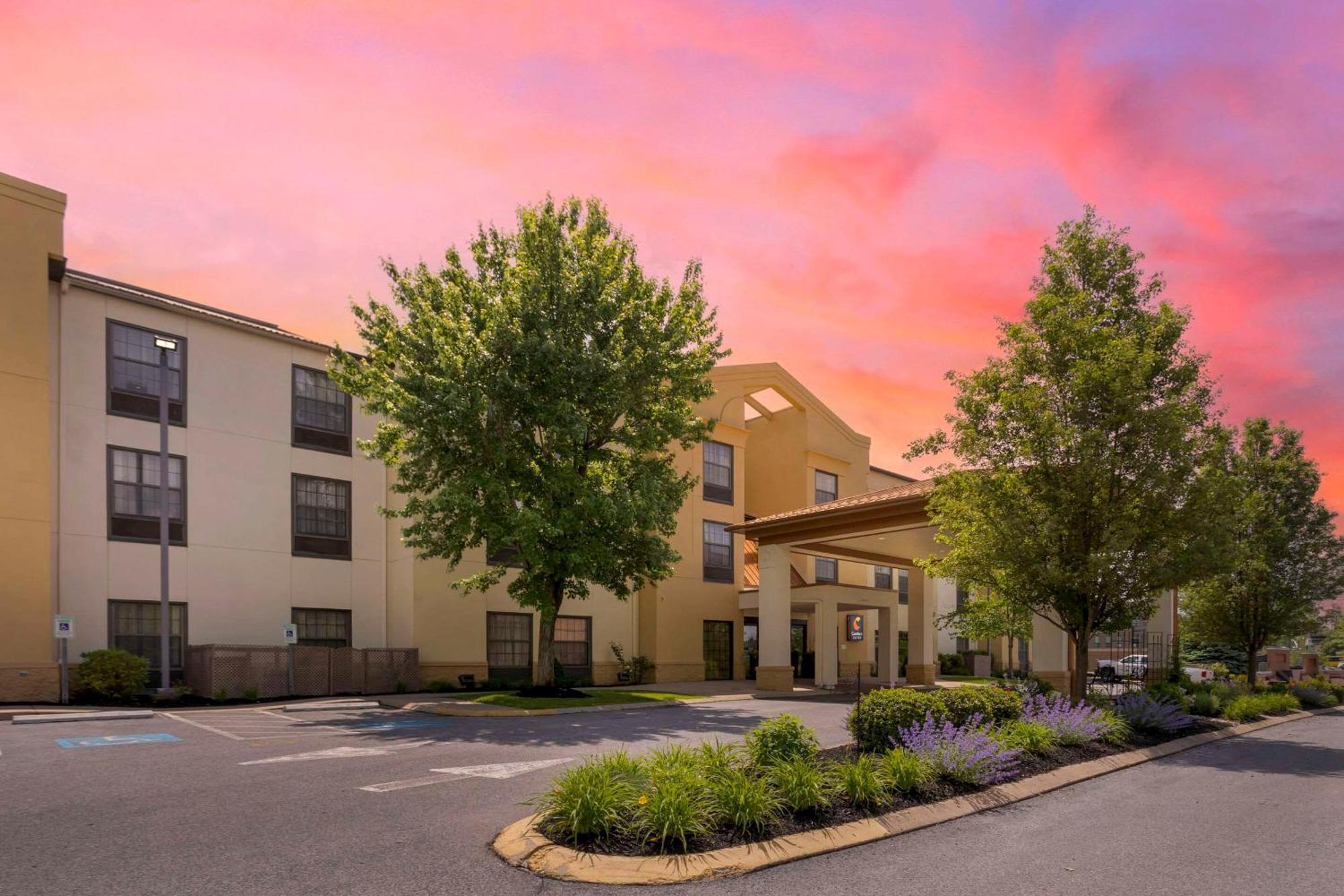 Comfort Suites Near Penn State - State College, Pa Bagian luar foto